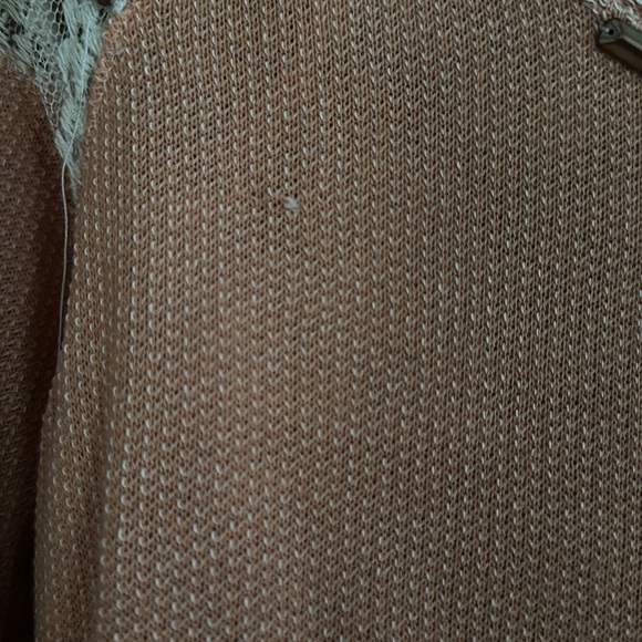 American Rag woman’s coral top XS NWT - Picture 3 of 6